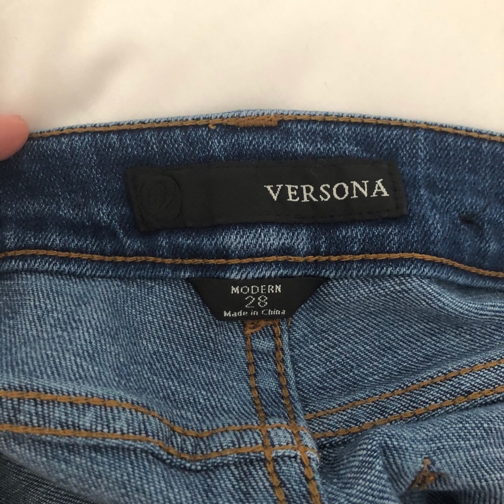 Versona Jeans - Picture 3 of 3